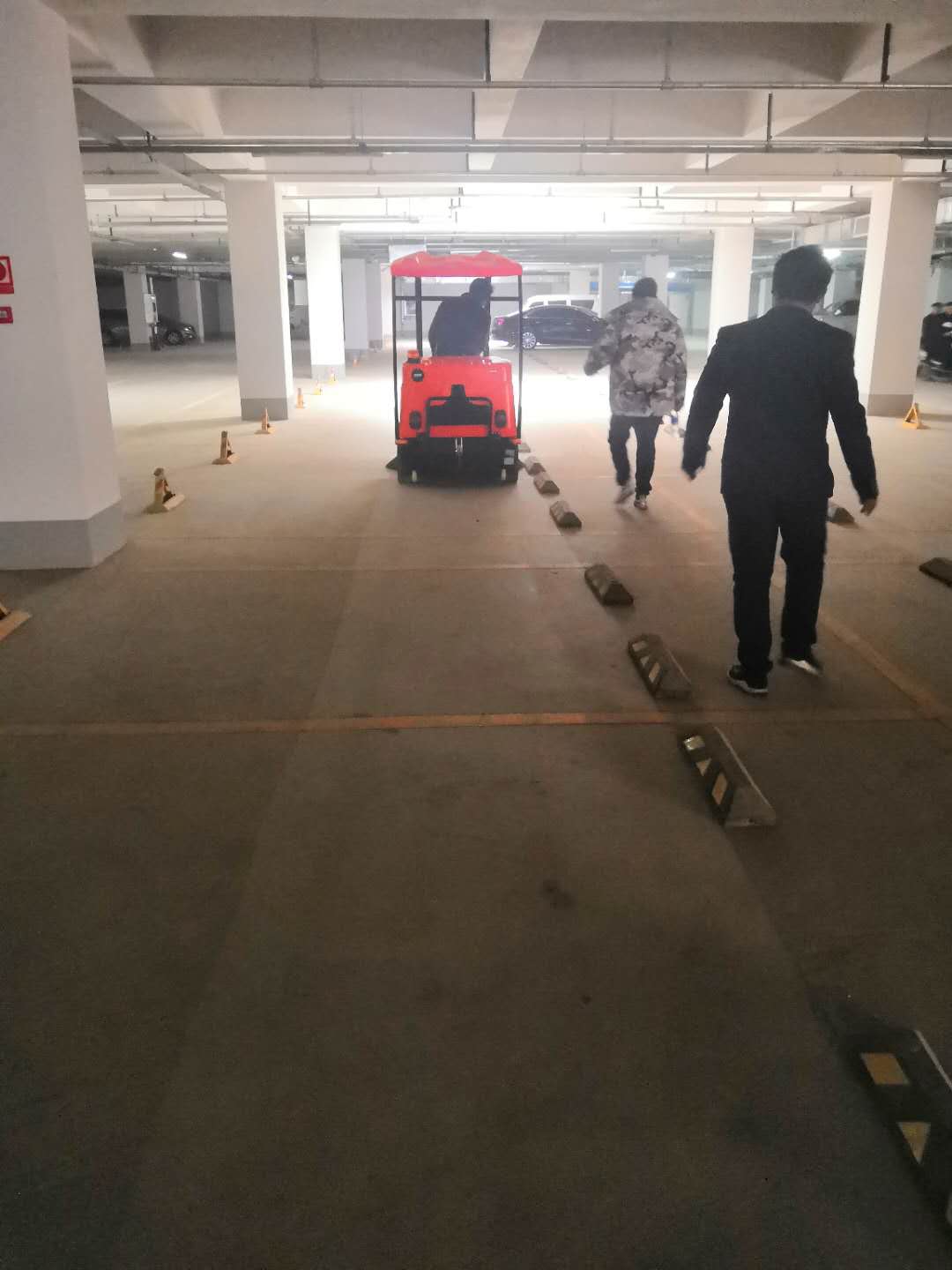 倉庫掃地機的清潔