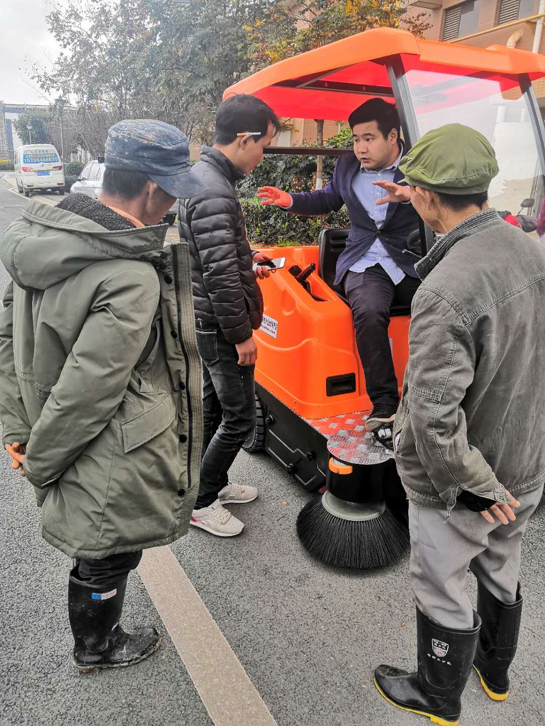 小型掃地機廠家