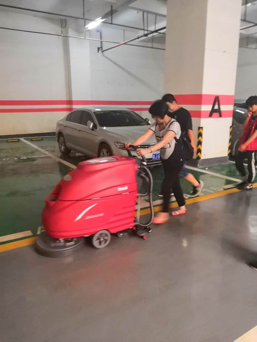 洗地機的維護技巧